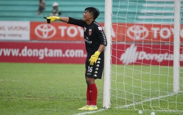 Thủ thành Tiến Anh xỏ găng, tái xuất CLB Long An - Bóng Đá