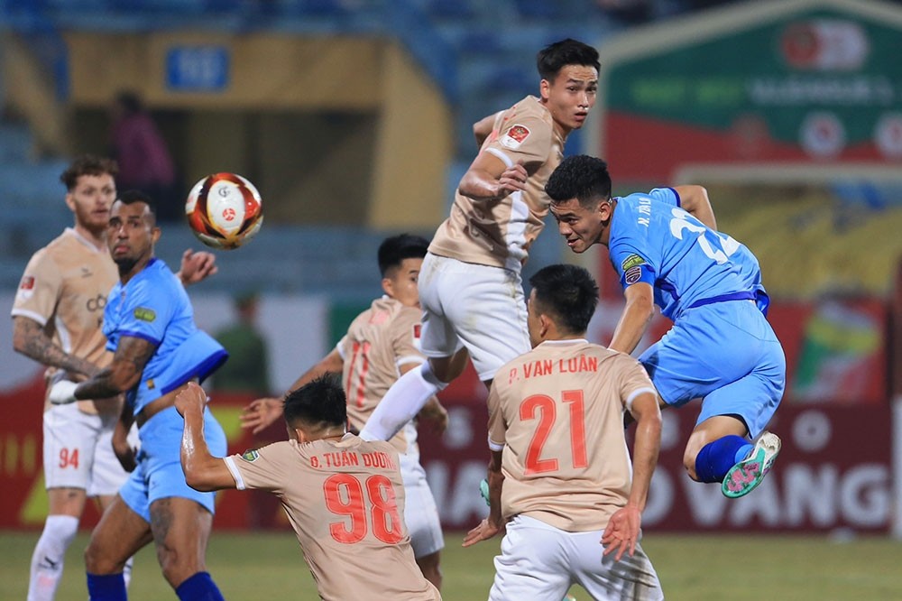 Tiến Linh khiến HLV Philippe Troussier thở phào nhẹ nhõm - Bóng Đá
