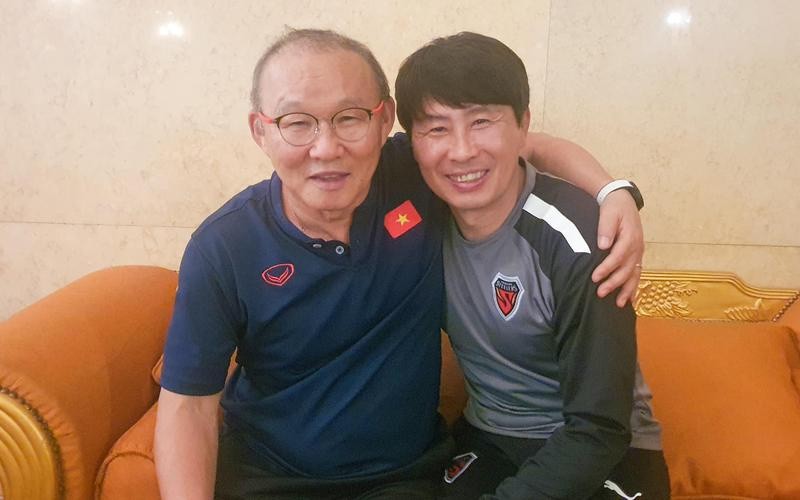 Làm HLV tuyển Việt Nam, Kim Sang-sik nói 1 lời về thầy Park - Bóng Đá