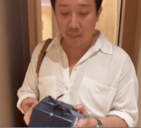 Trấn Thành khiến Hari Won hét lên vì điều bất ngờ này