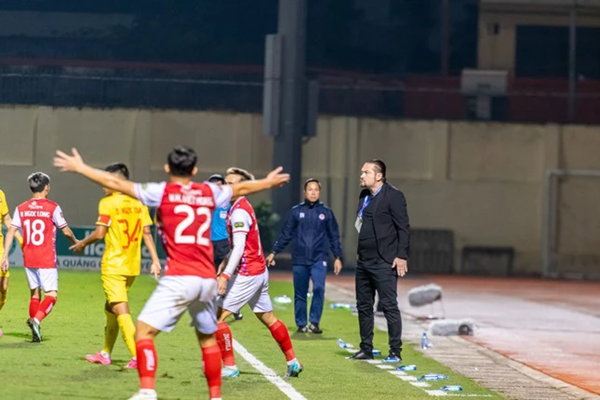HLV Thanh Hóa lên tiếng sau án phạt - Bóng Đá
