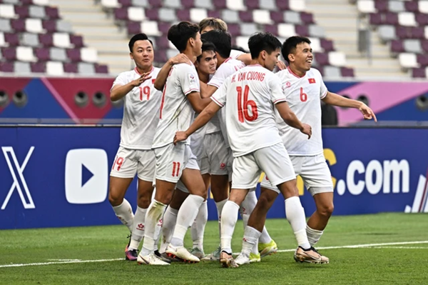 BLV Quang Huy phát biểu - Bóng Đá