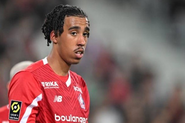 Man Utd can sign 'next Raphael Varane' to replace Frenchman but he'll cost £43m - Bóng Đá
