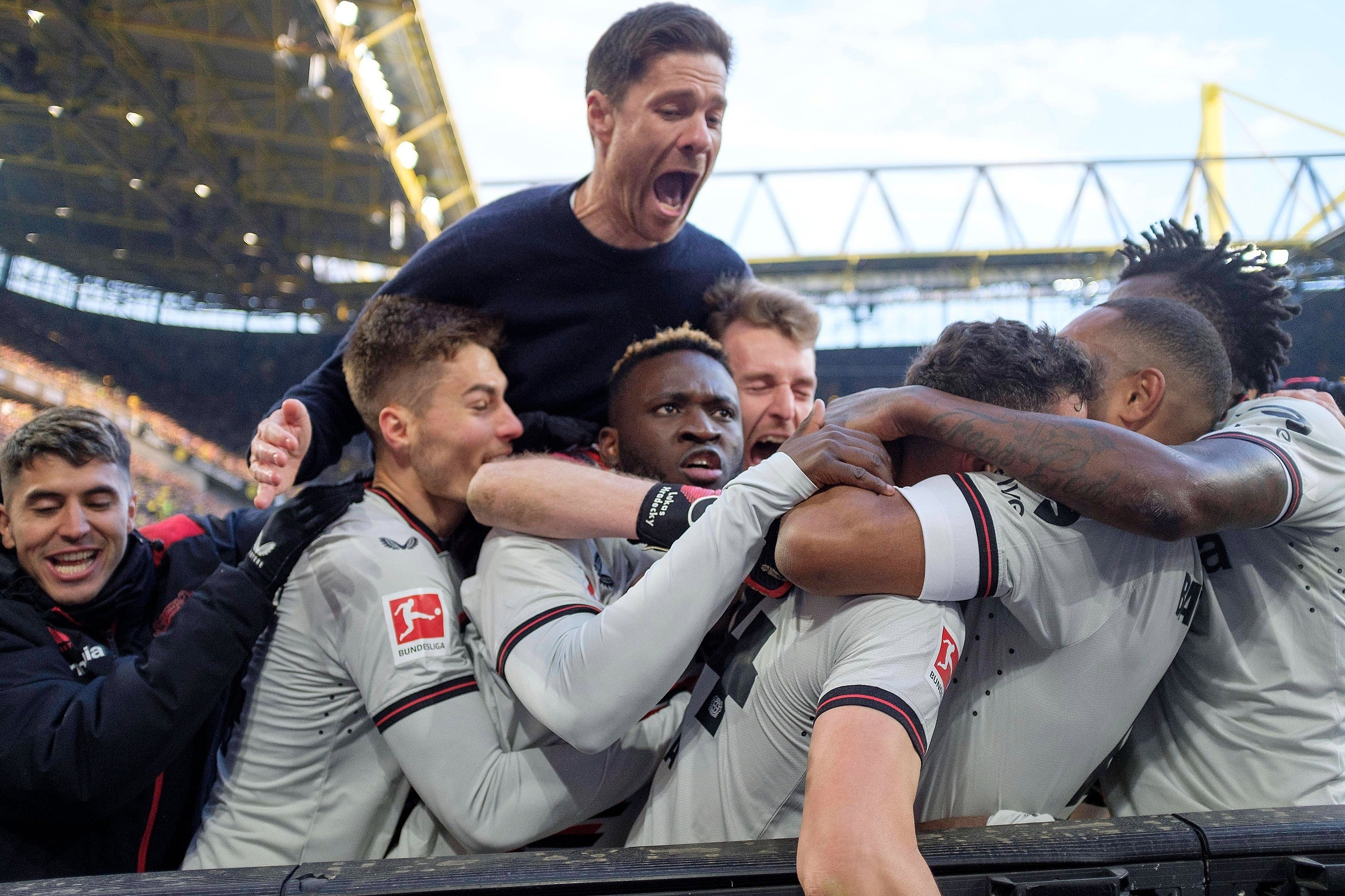 Ngả mũ trước Bayer Leverkusen - Bóng Đá