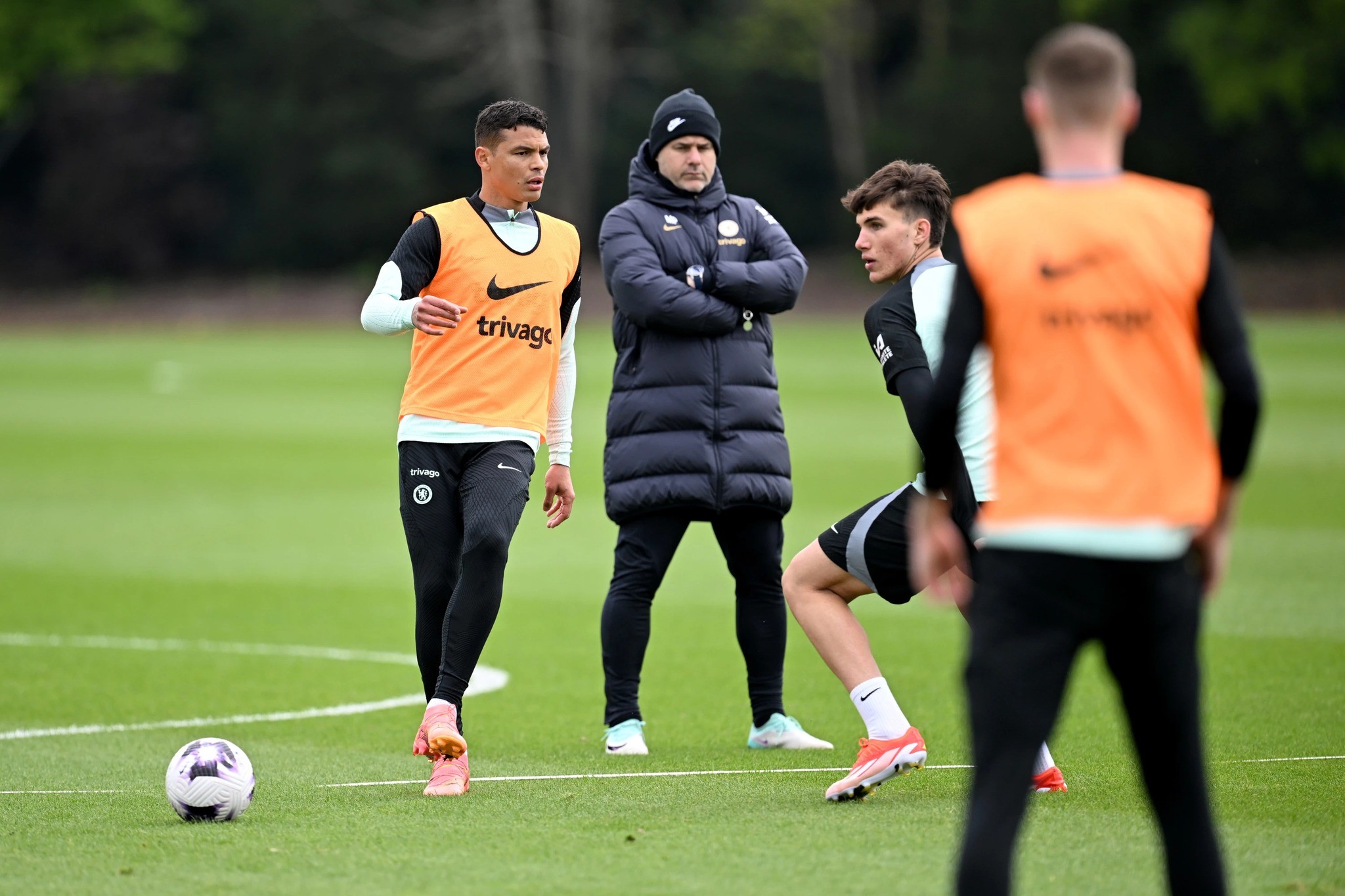 Bất ngờ Jackson; Thái độ dàn sao Chelsea trên sân tập sau trận thua thảm - Bóng Đá