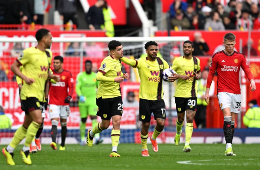 TRỰC TIẾP Man United 1-1 Burnley (H2): Burnley đưa trận đấu về vạch xuất phát  - Bóng Đá