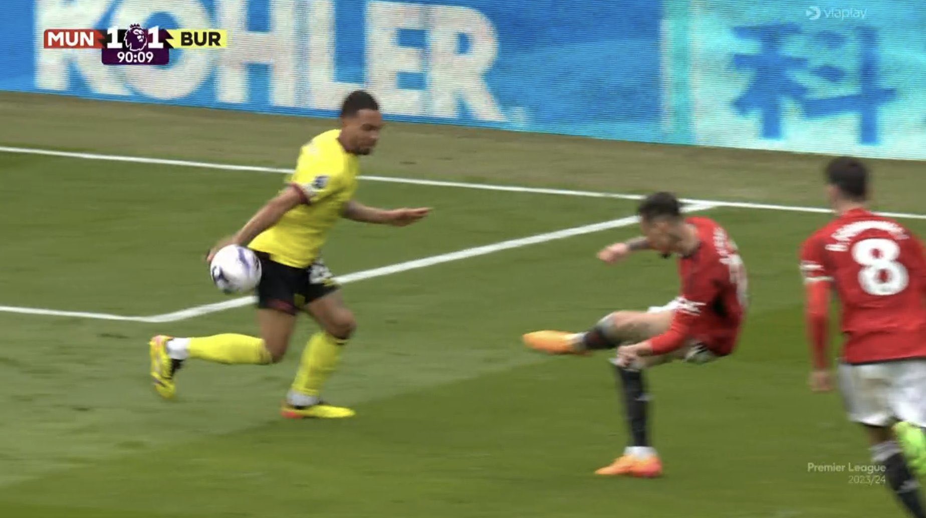 No penalty for Antony - Bóng Đá