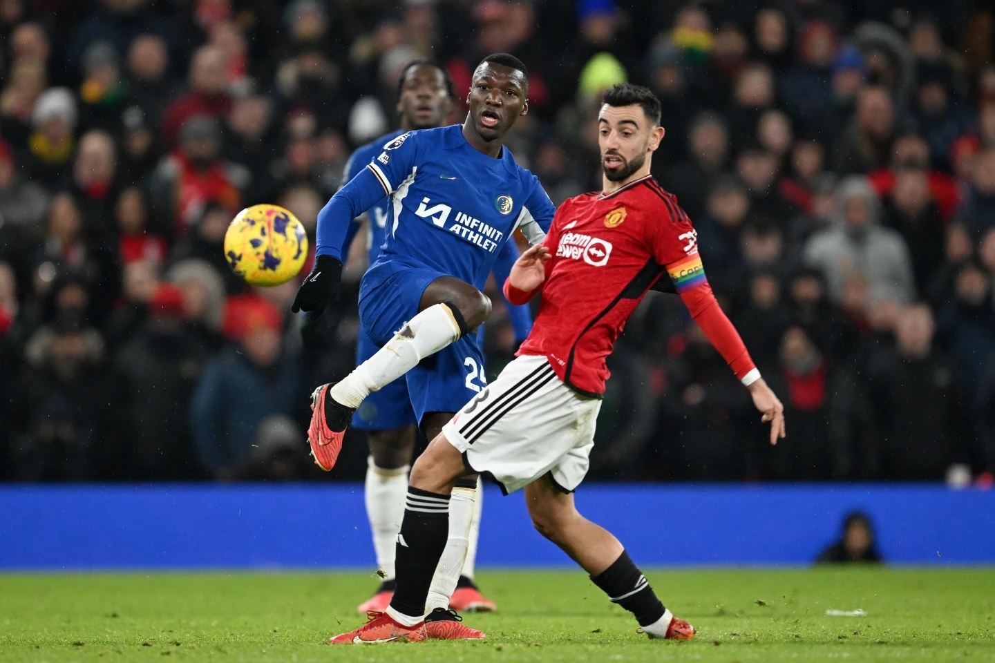 Chelsea thăng hoa, vượt mặt Man Utd - Bóng Đá
