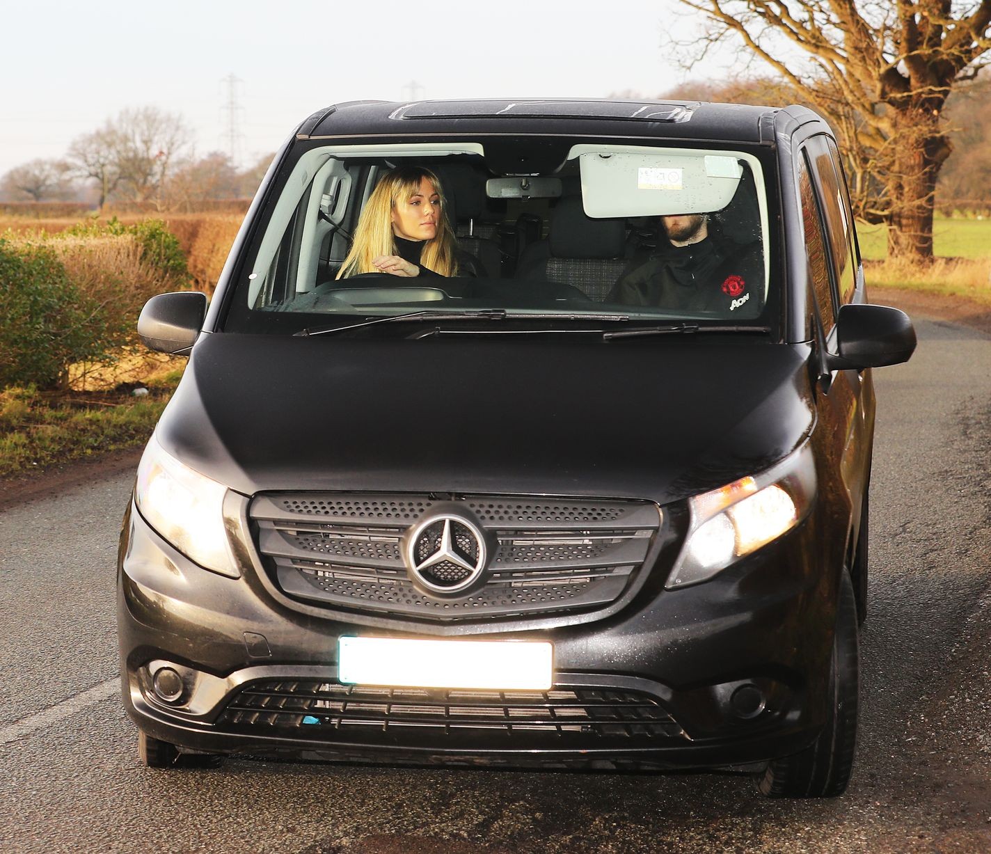 Pictures: United squad meets at Carrington before Burnley trip - Bóng Đá