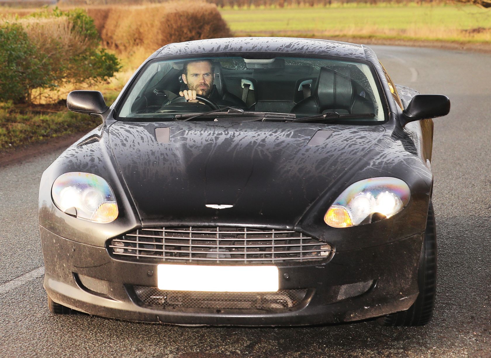 Pictures: United squad meets at Carrington before Burnley trip - Bóng Đá