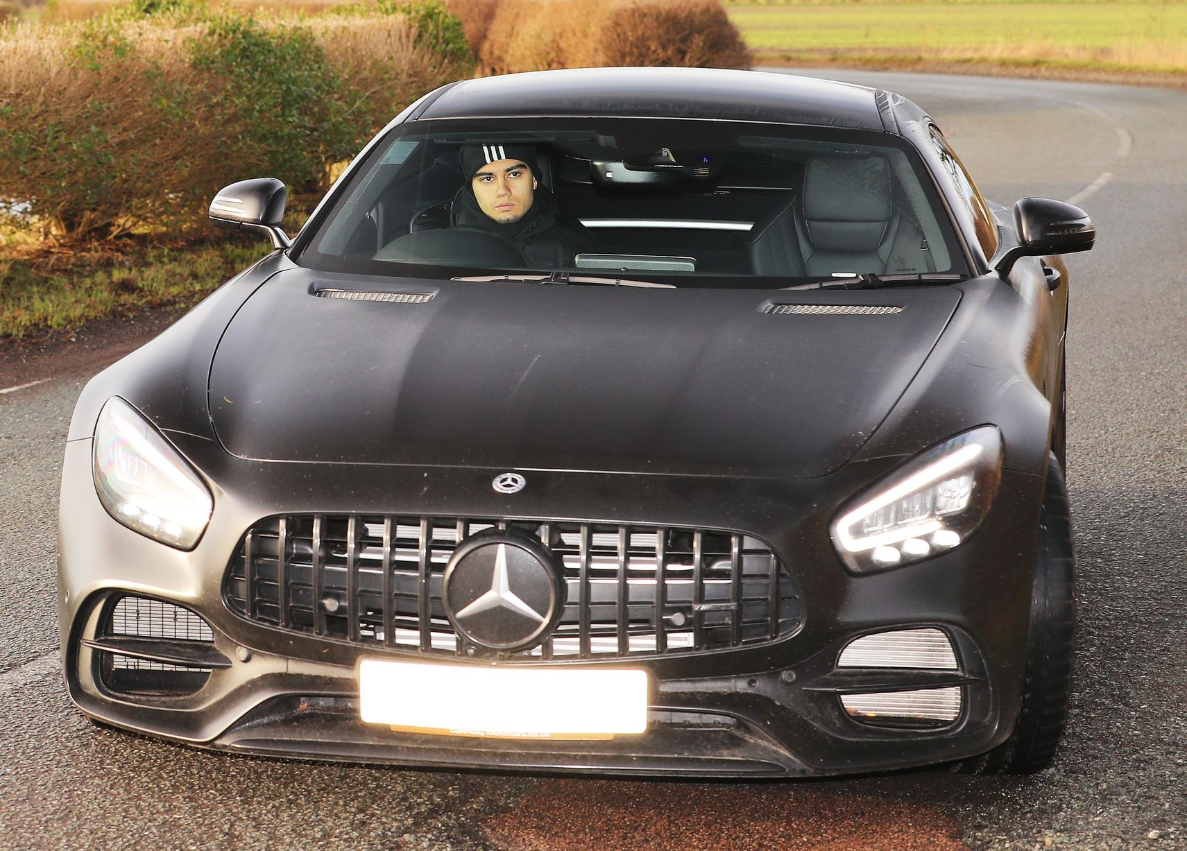 Pictures: United squad meets at Carrington before Burnley trip - Bóng Đá