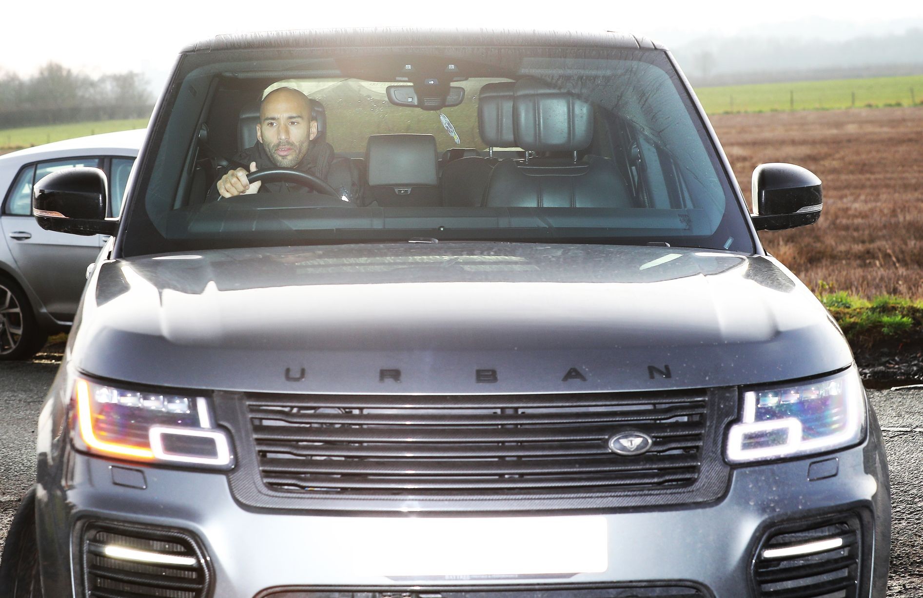 Pictures: United squad meets at Carrington before Burnley trip - Bóng Đá