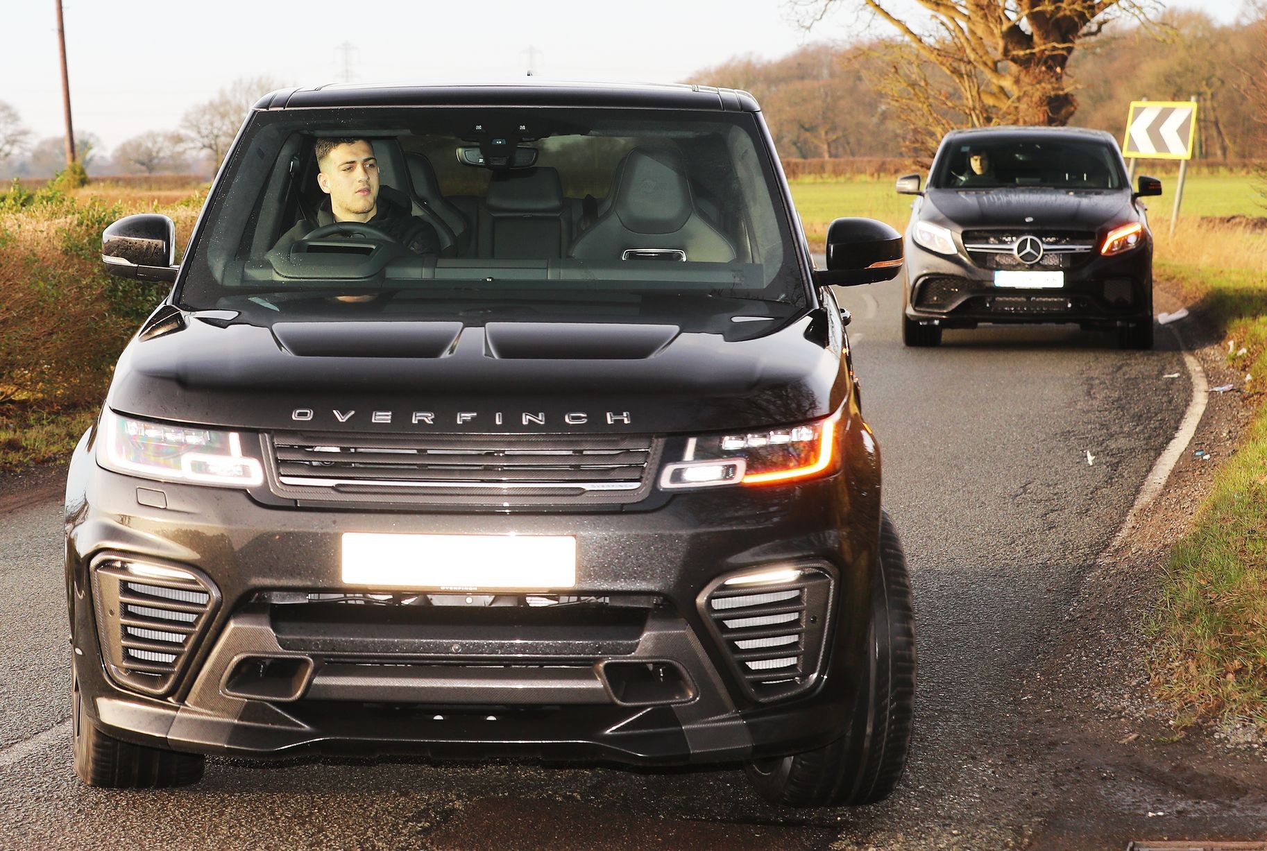 Pictures: United squad meets at Carrington before Burnley trip - Bóng Đá