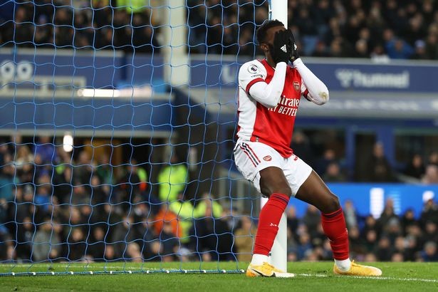 Mikel Arteta's decisions for Arsenal at Everton highlight inexcusable attacking issues - Bóng Đá