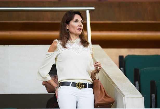 Meet Zinedine Zidane's model and dancer wife who could stop him getting Man Utd job - Bóng Đá
