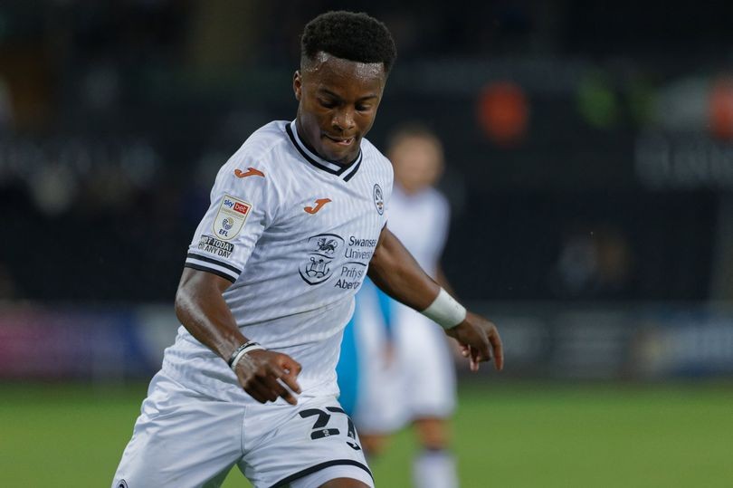 Manchester United's hidden gem as young defender shines after summer loan transfer - Bóng Đá