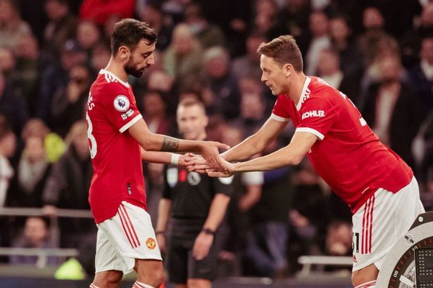 Nemanja Matic's reasons for not wearing a poppy as fans spot absence on Man Utd shirt - Bóng Đá