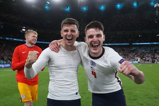 Mount và Rice đều có chung quan điểm về Man Utd - Bóng Đá