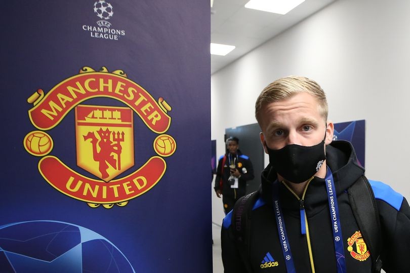 Manchester United send Donny van de Beek a message - Bóng Đá