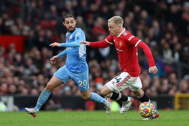 Thêm một hình ảnh gây sốc Solskjaer dành cho Van de Beek - Bóng Đá