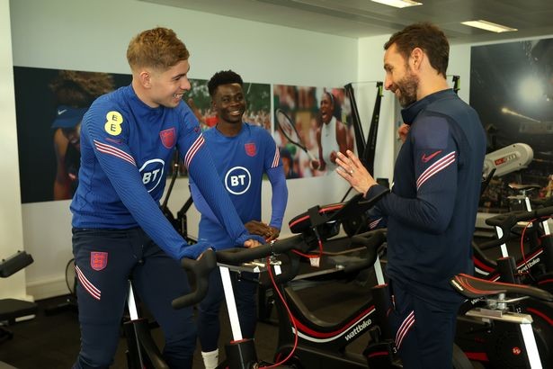 Arsenal's Bukayo Saka's heartwarming response to Emile Smith Rowe's England call-up - Bóng Đá