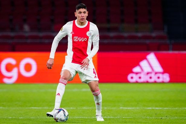 Erik ten Hag may have found Ralf Rangnick the perfect holding midfielder for Manchester United - Bóng Đá