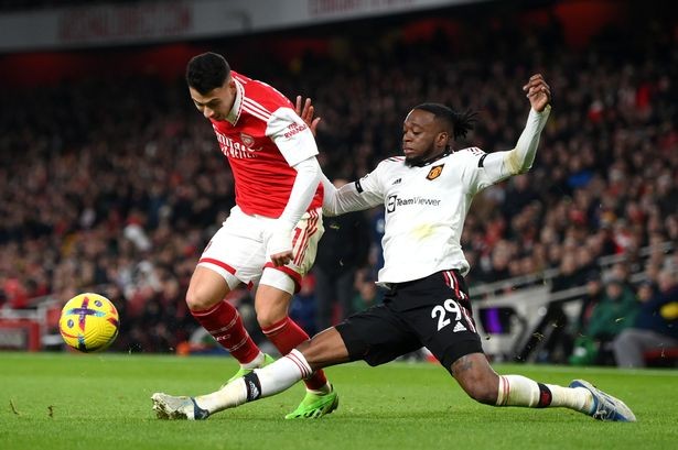 Quá chất lượng! Wan-Bissaka khiến 5 cầu thủ đẳng cấp ôm hận - Bóng Đá