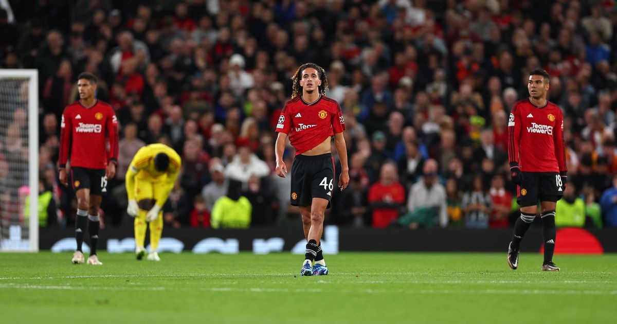 M.U thụt lùi quá xa và quên mất công thức chiến thắng của Mourinho - Bóng Đá