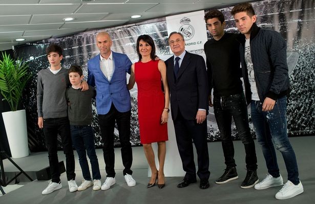 Meet Zinedine Zidane's model and dancer wife who could stop him getting Man Utd job - Bóng Đá
