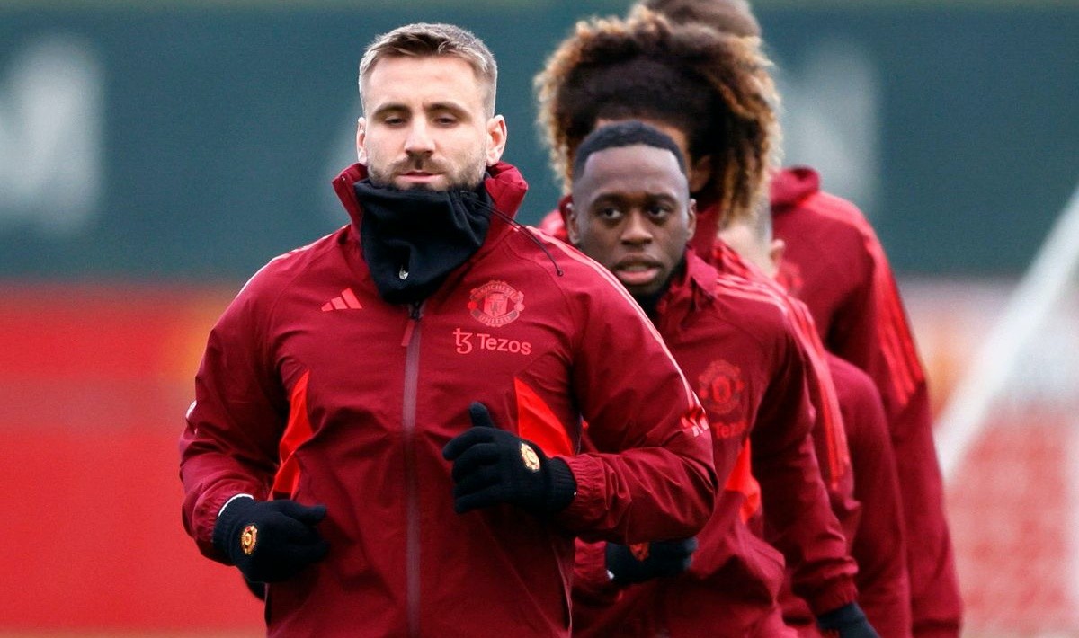 Martial & Rashford vắng mặt; 3 cú hích xuất hiện trên sân tập Man Utd - Bóng Đá