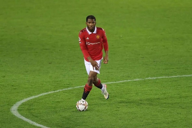 Who is Willy Kambwala? Man Utd teenager handed surprise debut vs West Ham - Bóng Đá