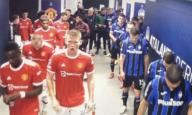 Tunnel footage showed Ole Gunnar Solskjaer his new Man United leader ahead of Atalanta game - Bóng Đá