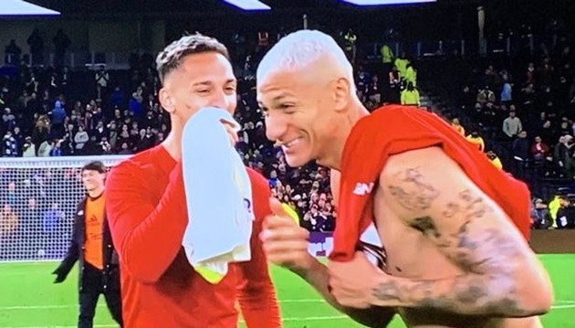Man Utd fans absolutely livid with Antony's reaction to disappointing Tottenham draw - Bóng Đá