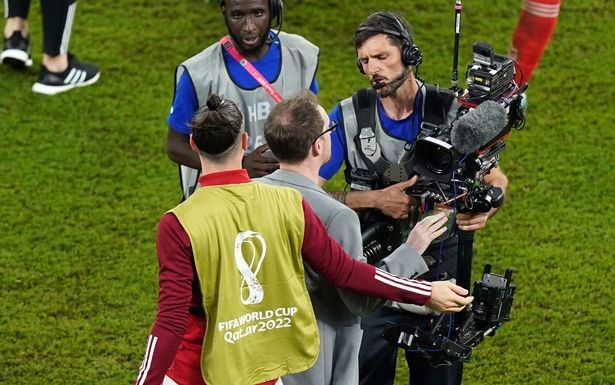 Furious Gareth Bale pushed TV camera out of his face after Wales lost to England - Bóng Đá