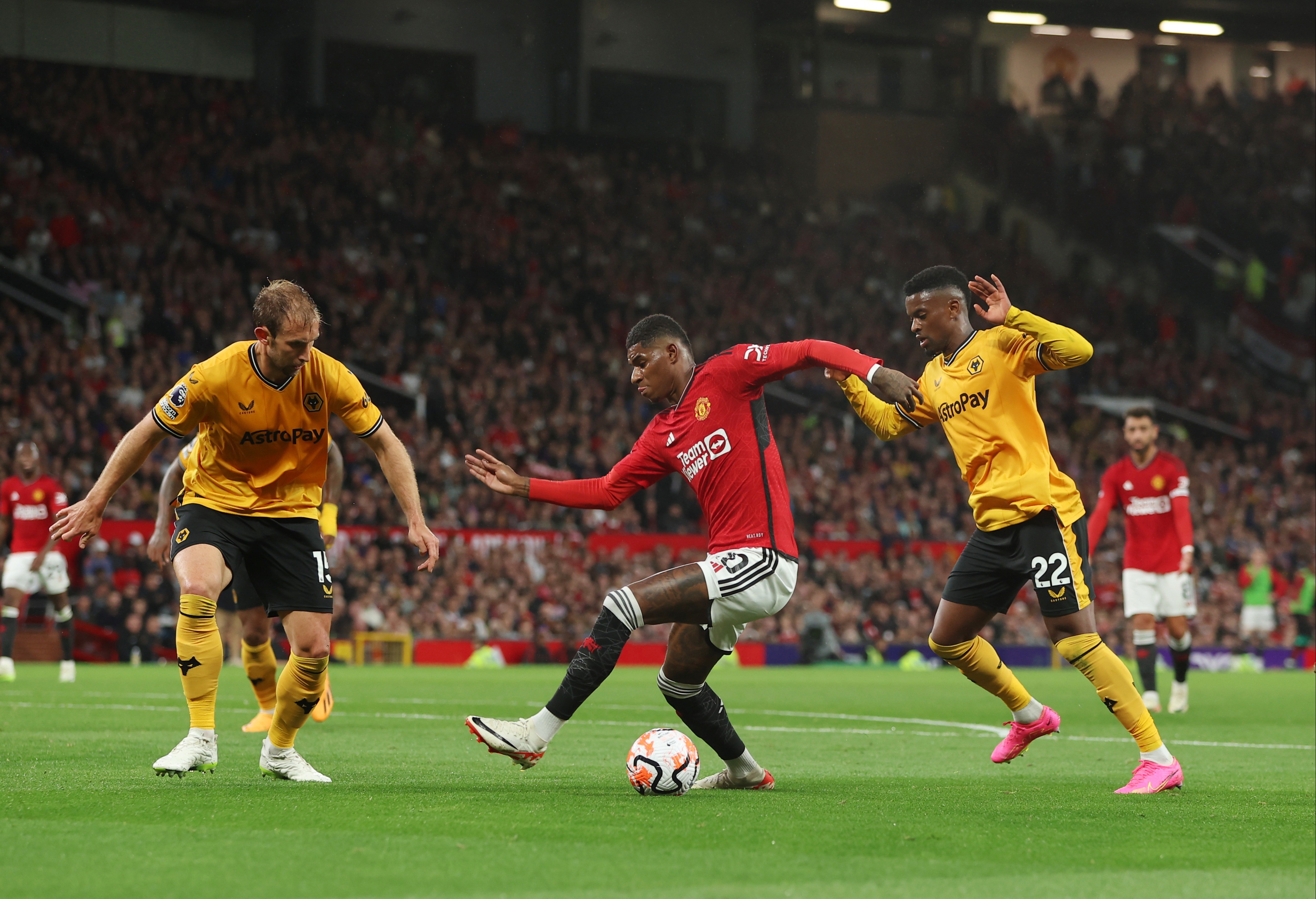 Ten Hag đã tạo nên một pháo đài tại Old Trafford - Bóng Đá