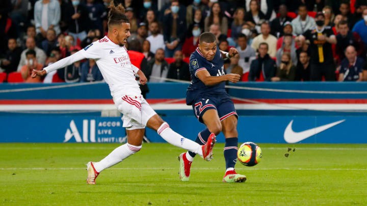 Manchester United are now “quite keen” on signing Lyon defender Malo Gusto at Old Trafford, Dean Jones has told GIVEMESPORT. - Bóng Đá