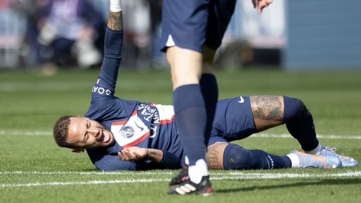 Official: Neymar - Bóng Đá
