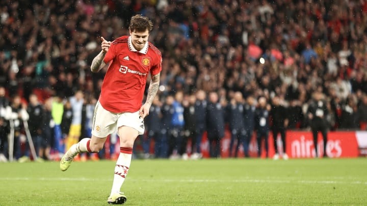 Wan-Bissaka hay đấy, nhưng M.U có cầu thủ còn đỉnh hơn trước Brighton - Bóng Đá