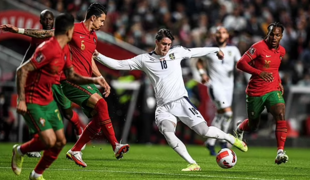 Ronaldo đau đớn nhìn Serbia giành tấm vé dự World Cup 2022 - Bóng Đá