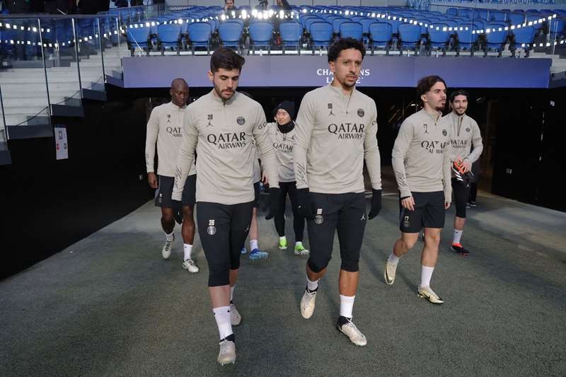 Mbappe gây chú ý khi tới Tây Ban Nha - Bóng Đá