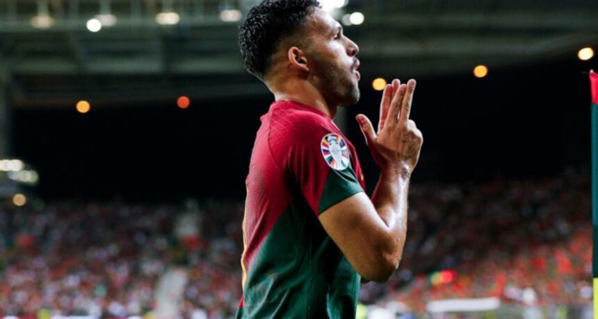 Ronaldo lập kỷ lục khủng, Bồ Đào Nha thắng tuyệt đối 7 trận - Bóng Đá