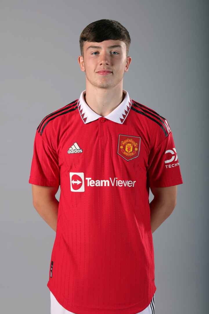 Who is Dan Gore? Manchester United youngster compared to Bruno Fernandes - Bóng Đá