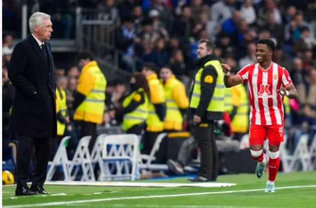 Ngược dòng phút chót, Real làm bùng nổ Bernabeu - Bóng Đá