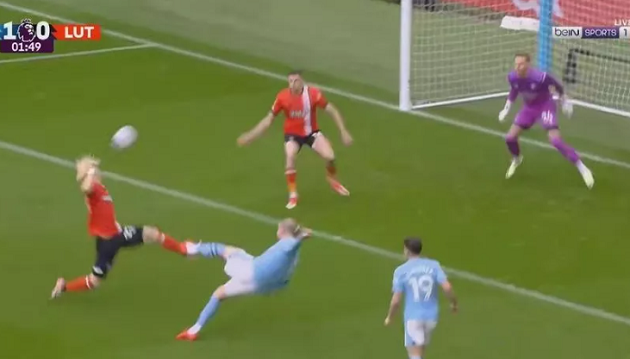 CĐV chê cười bàn thắng sớm của Haaland  - Bóng Đá