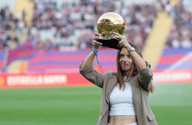 Barcelona - Bóng Đá