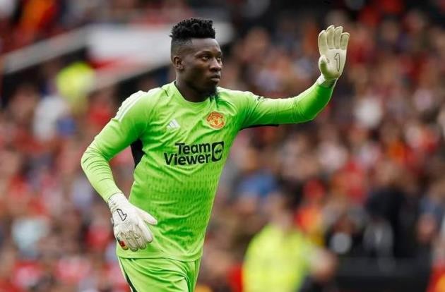 Manchester United 'in advanced talks over new shirt sponsor with US tech company Qualcomm' in a deal that could be 'worth £60m-per-year' - Bóng Đá