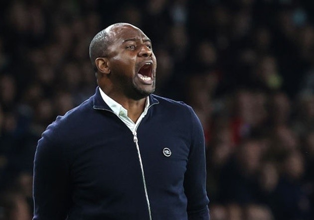 Trevor Sinclair and Darren Bent both agree that Patrick Vieira is destined to take over the Arsenal job in the near future. - Bóng Đá