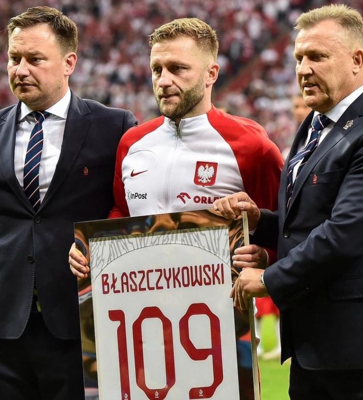 2 mục tiêu đắt giá Man United phải mua cho bằng được - Bóng Đá