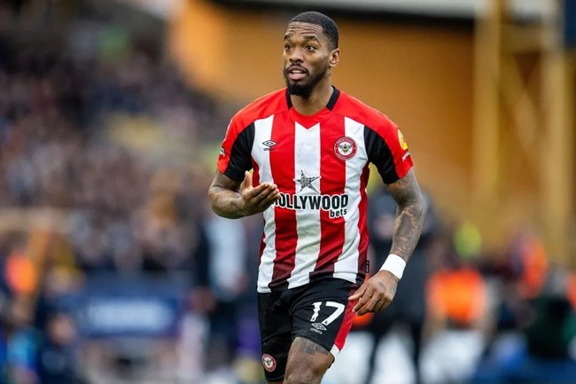 Chelsea make Ivan Toney No1 transfer target as Brentford hold out on club-record fee for striker - Bóng Đá
