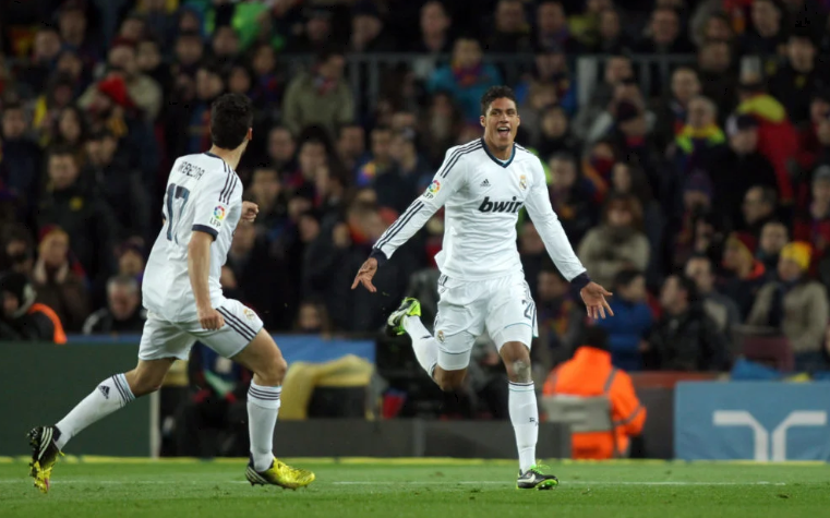 Chỉ 2 cầu thủ M.U hiện tại từng ghi bàn tại Nou Camp - Bóng Đá